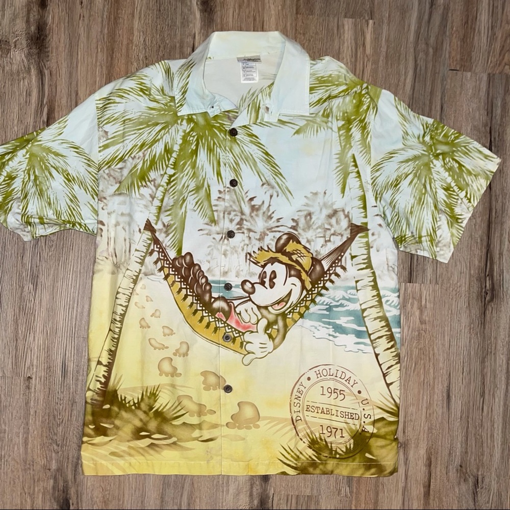 Disneyland Disney World Mickey Hawaiian Styled Mens XL Shirt